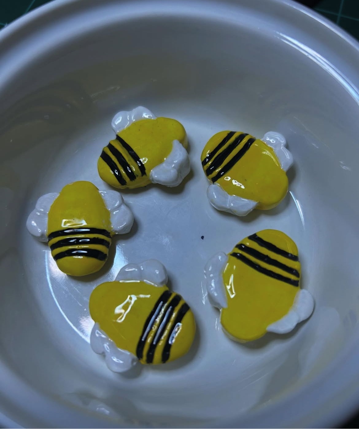 Bee magnets